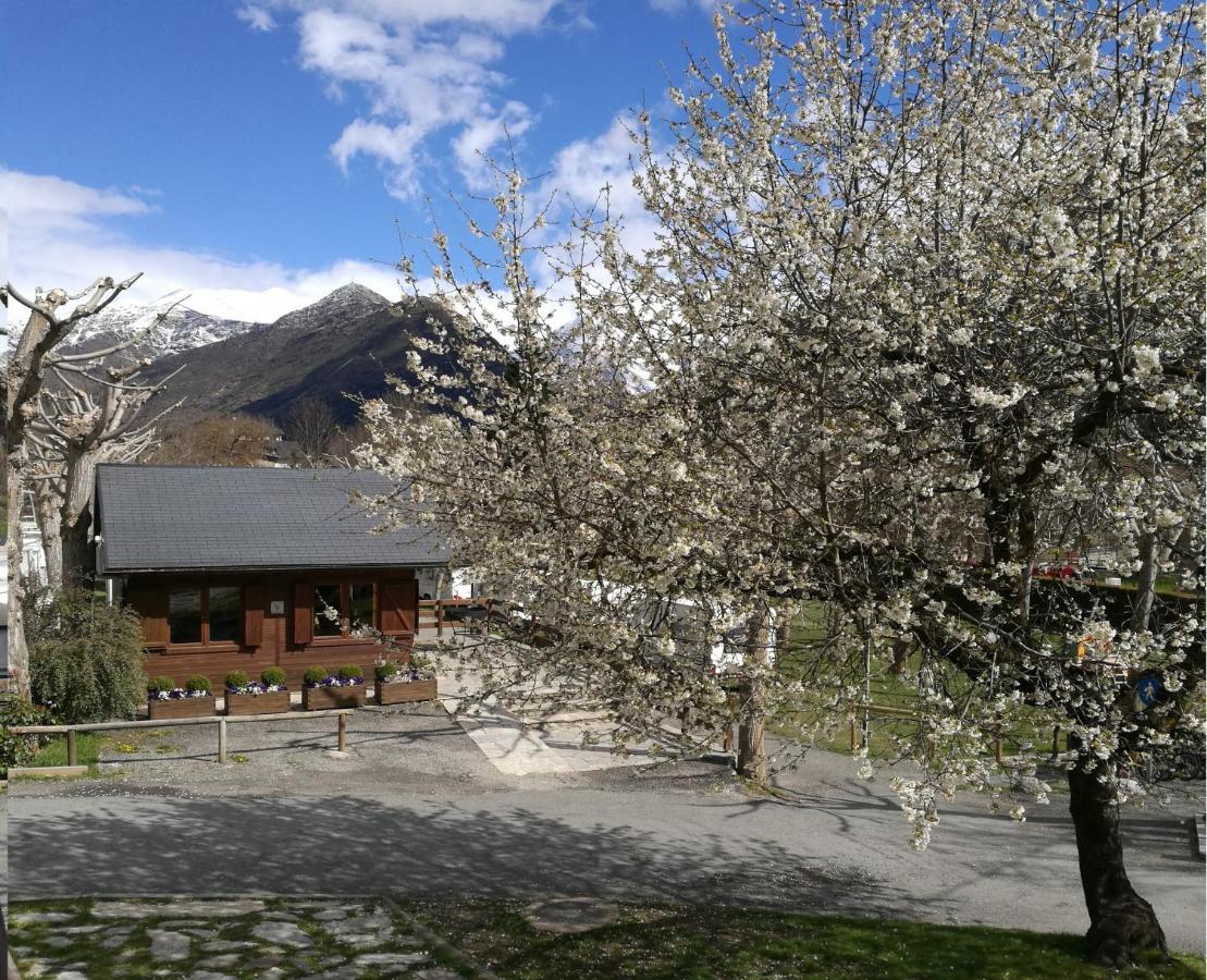 Bungalows Nou Camping La Guingueta D'Aneu Eksteriør bilde