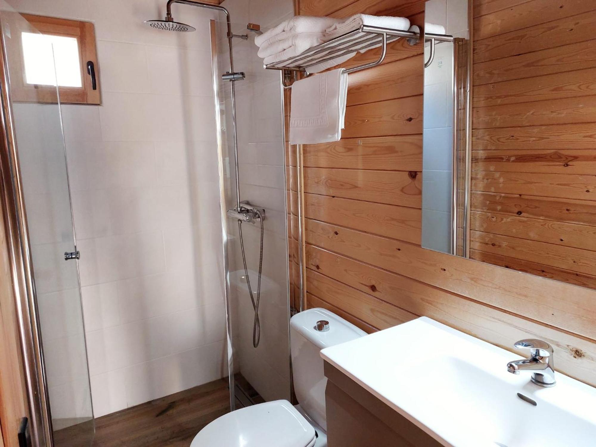 Bungalows Nou Camping La Guingueta D'Aneu Eksteriør bilde