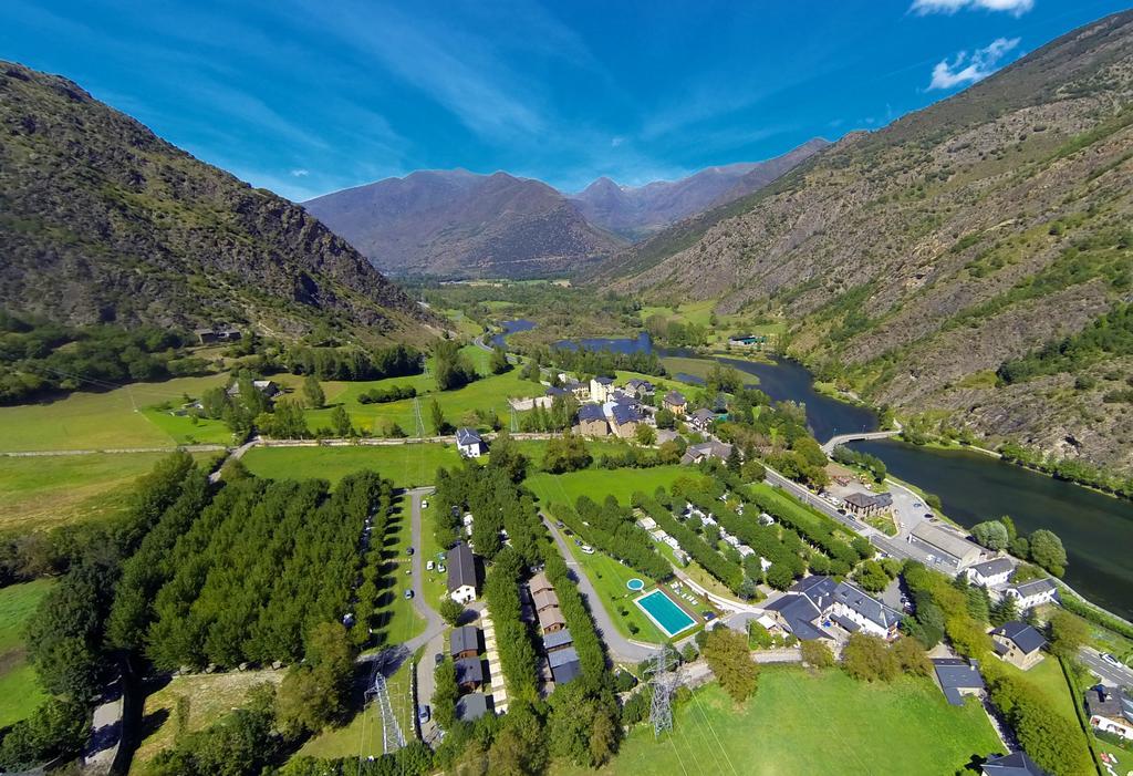 Bungalows Nou Camping La Guingueta D'Aneu Eksteriør bilde