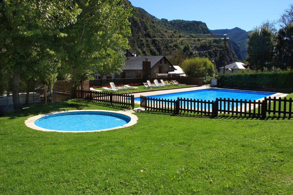 Bungalows Nou Camping La Guingueta D'Aneu Eksteriør bilde