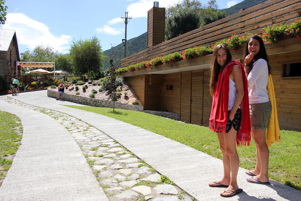 Bungalows Nou Camping La Guingueta D'Aneu Eksteriør bilde