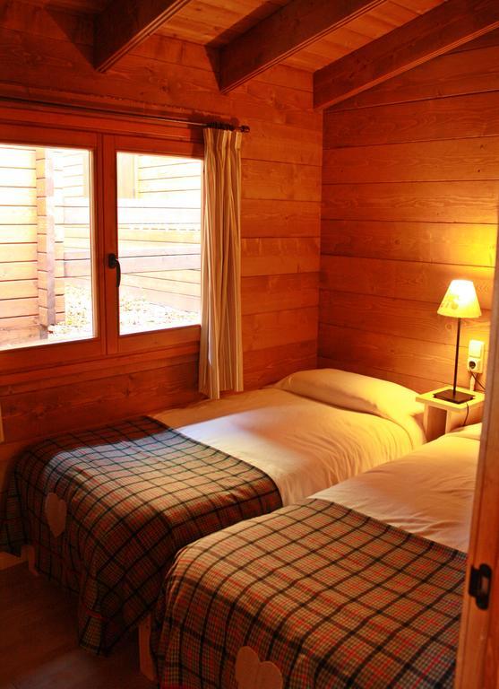 Bungalows Nou Camping La Guingueta D'Aneu Eksteriør bilde
